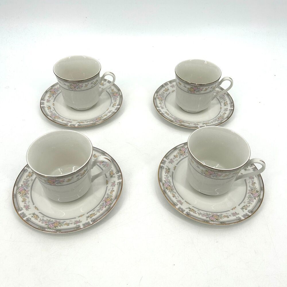 FARBERWARE Set of 4 Vintage 1992 Fine Floral Southampton Teacup & Saucer Set